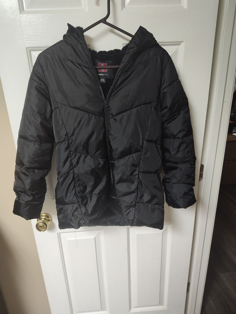 Swiss Texh Kids Black Puffer Jacket - Cozy Winter Coat Size XL 14-16